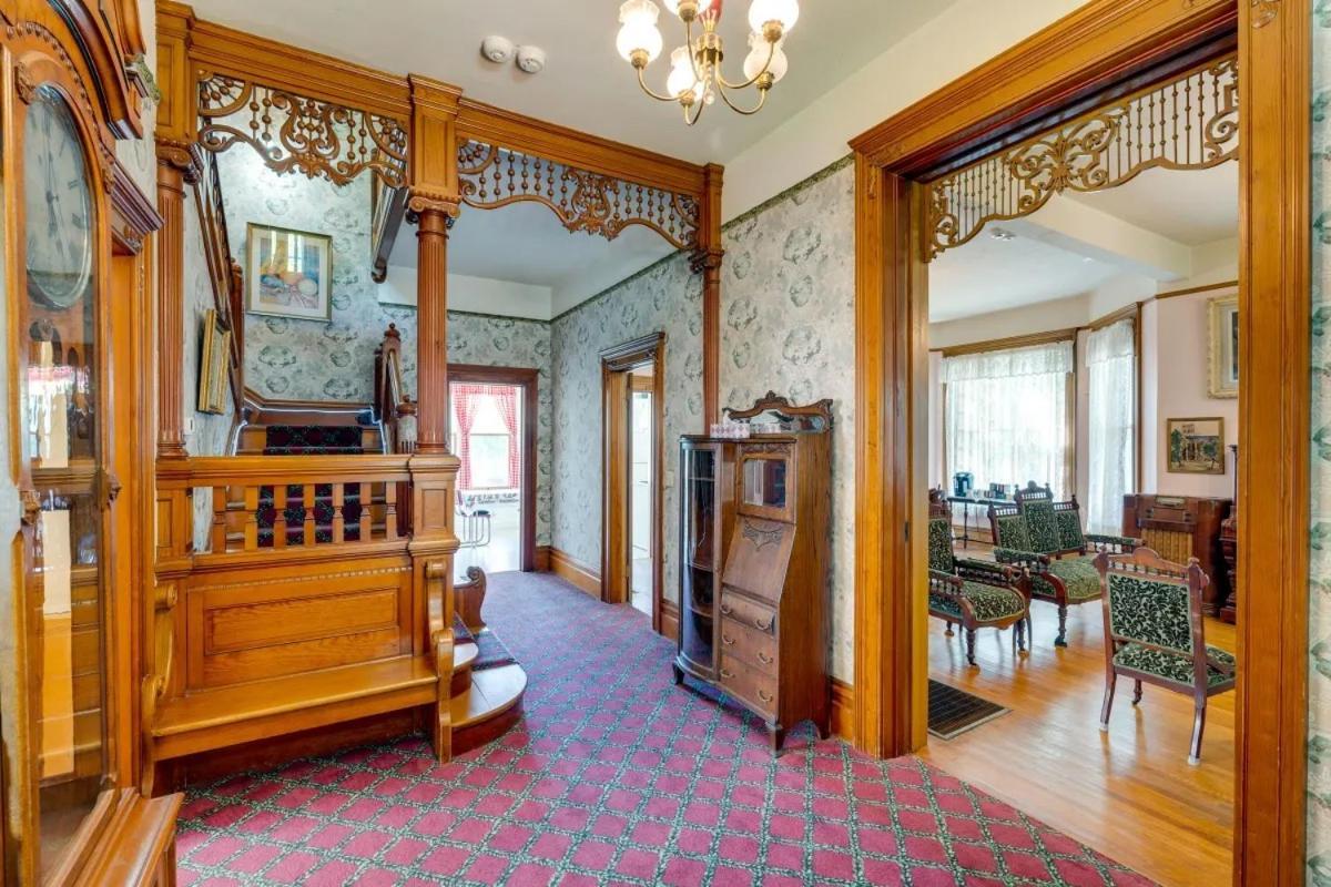 Hill House * Lodi