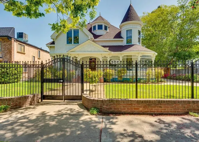 Lodi Hill House