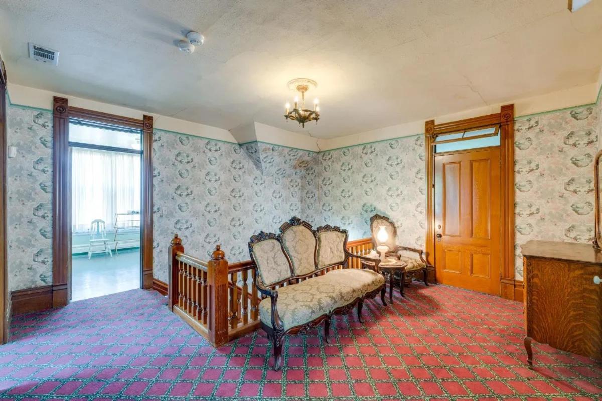 Guest house Hill House *