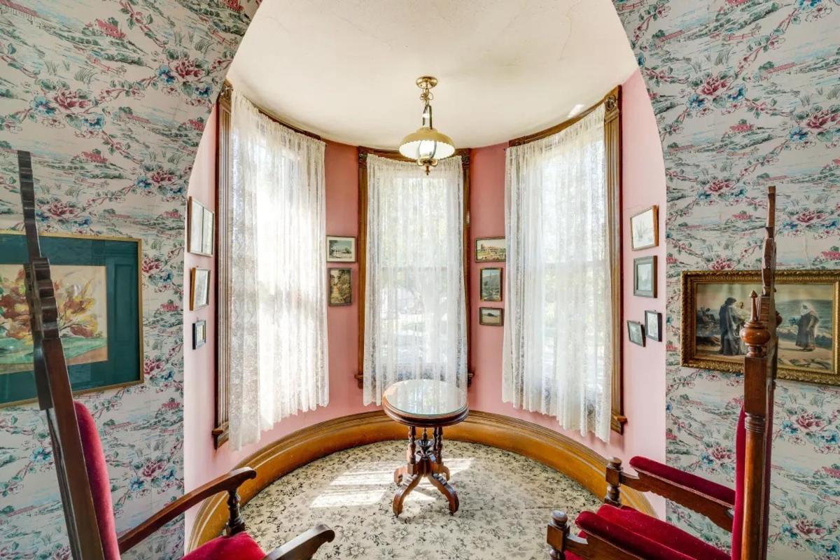 Hill House * Lodi