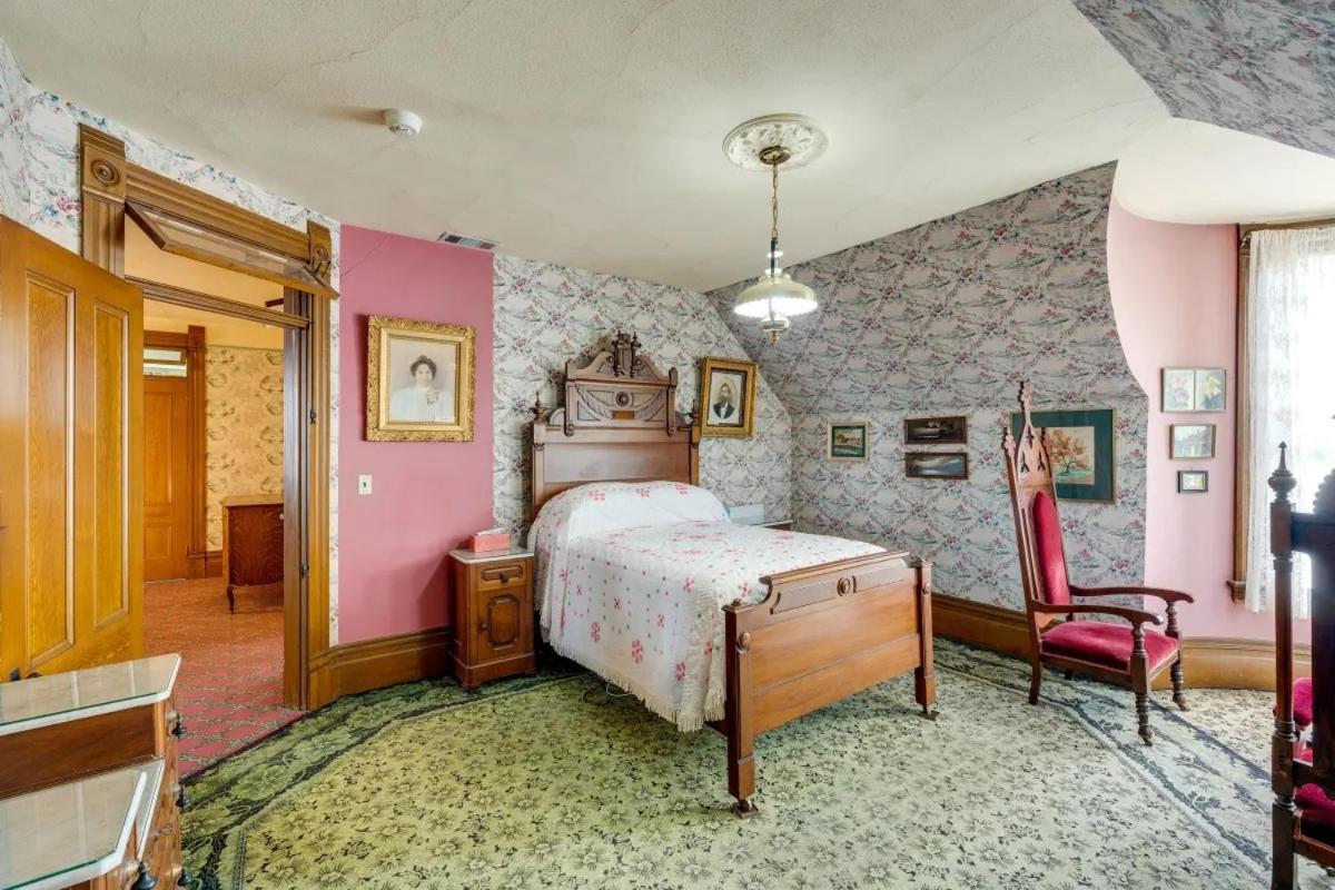 Hill House Guest house