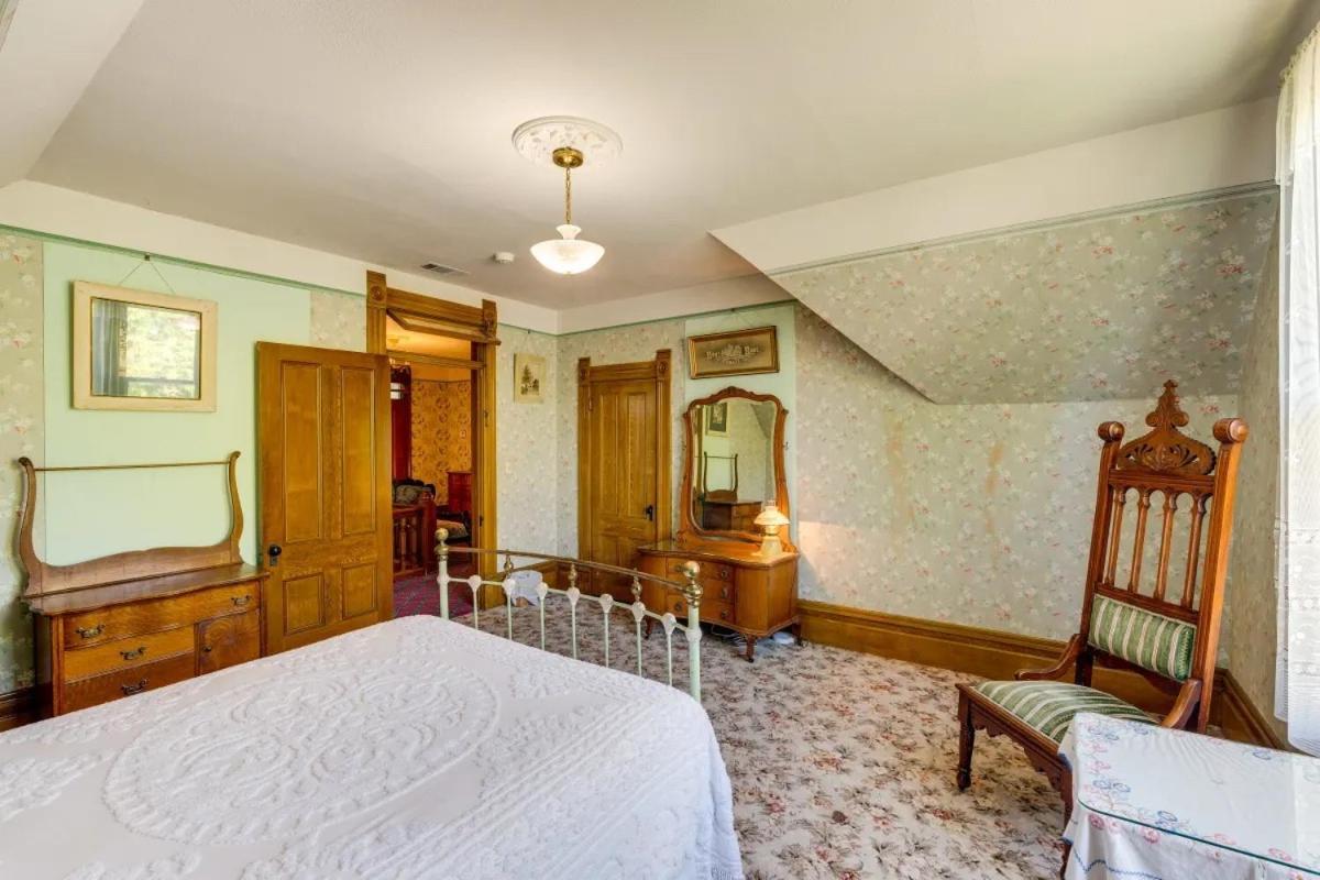 Hill House Guest house